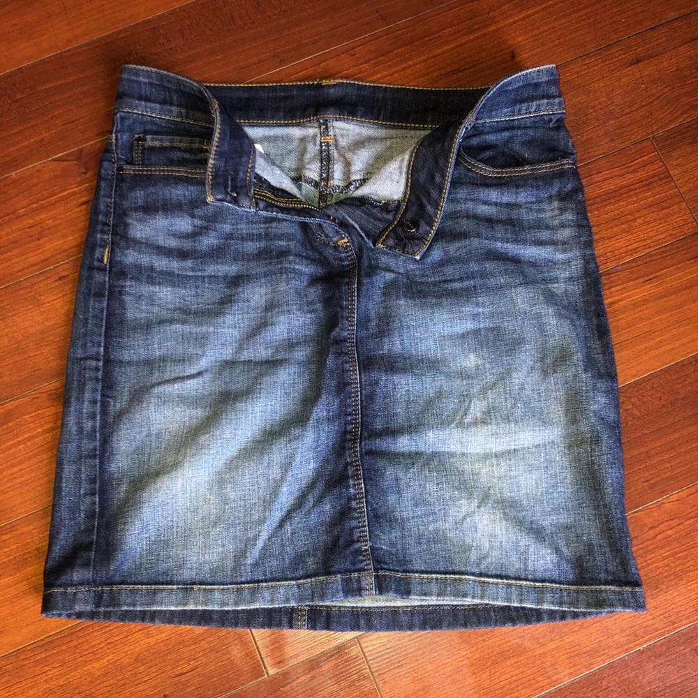 ANN TAYLOR Jean skirt